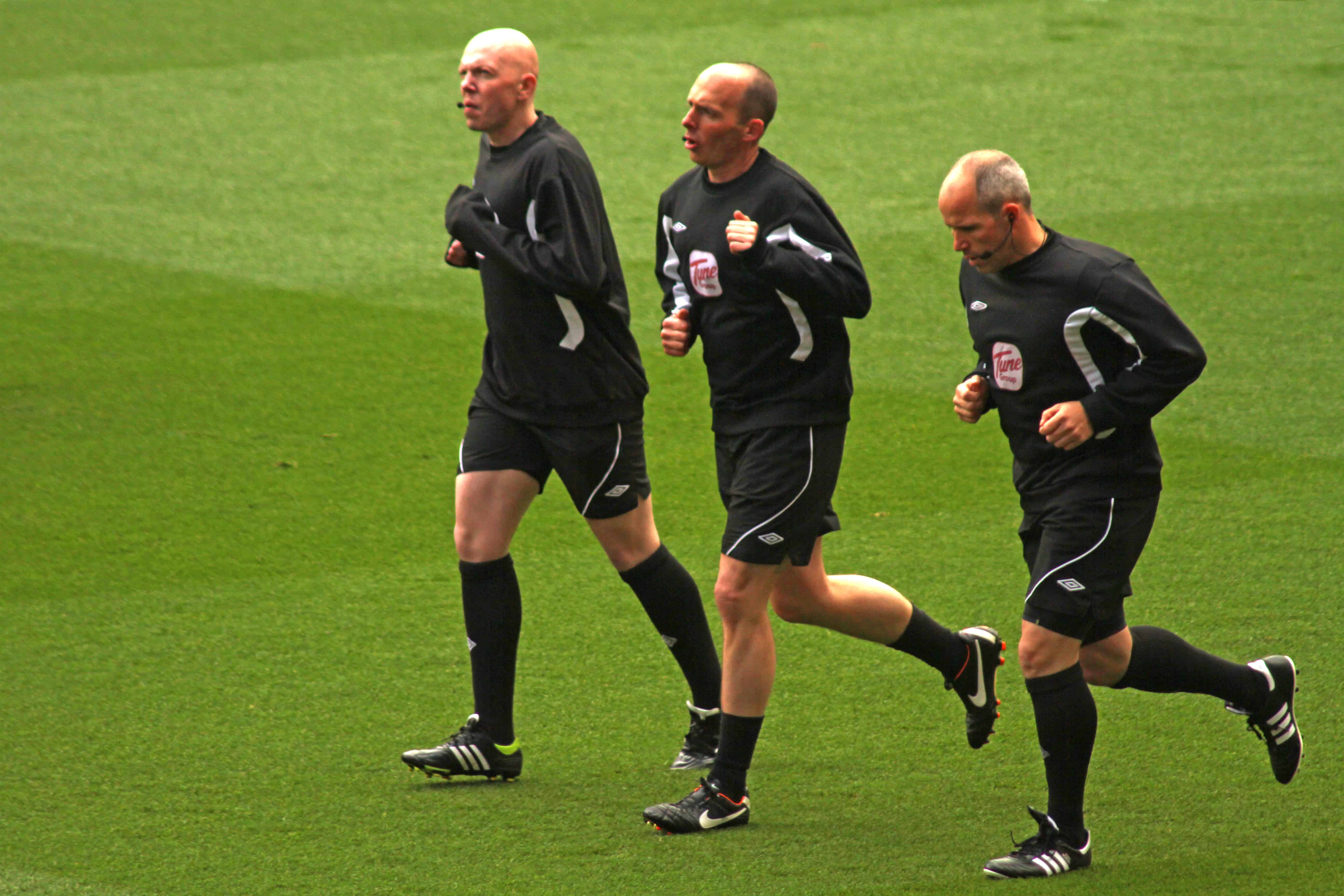 Referees_warm_up
