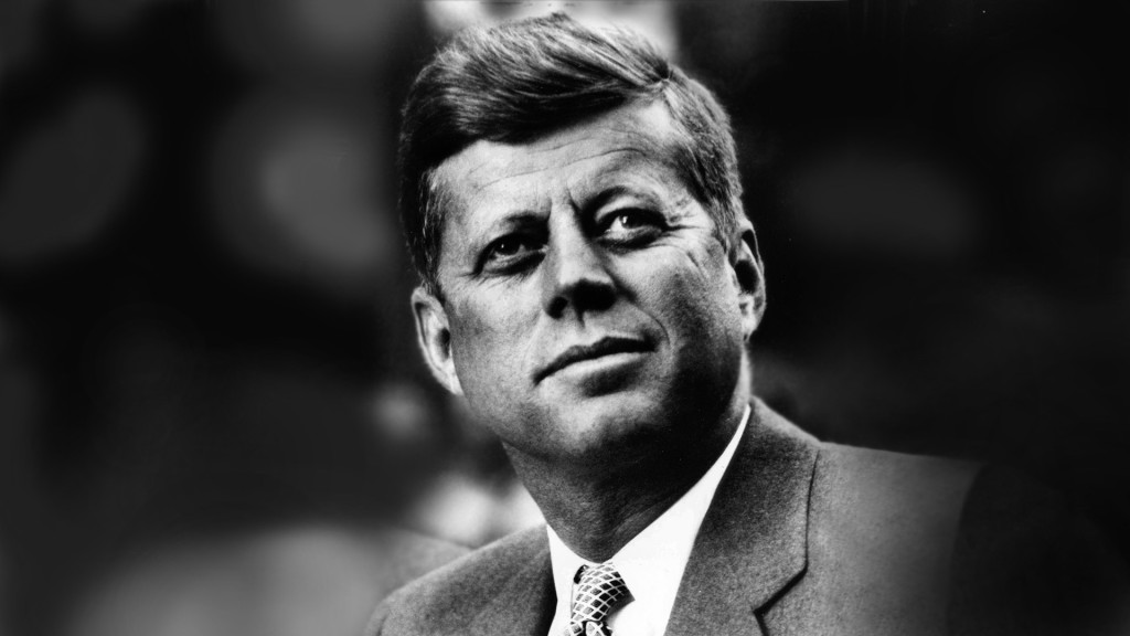 Bizonyos munkakörökben gyakoribb a pszichopátia. A képen John F. Kennedy látható, aki híressé vált arról, hogy a szakértők felismerték benne a pszichopata ember vonásait.